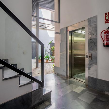 Ry Aparcamiento Incluido Junto A Catedral Ideal Parejas 塞维利亚 外观 照片