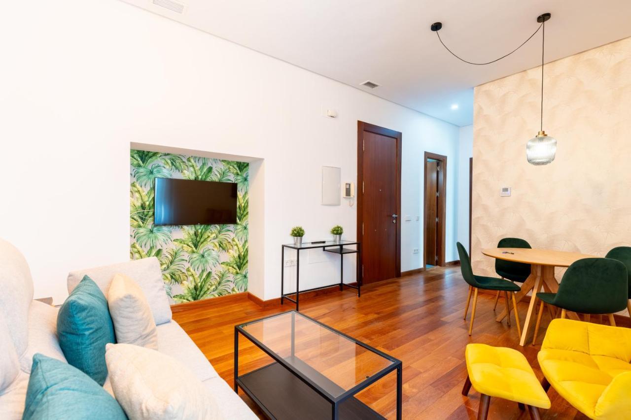 Ry Aparcamiento Incluido Junto A Catedral Ideal Parejas 塞维利亚 外观 照片