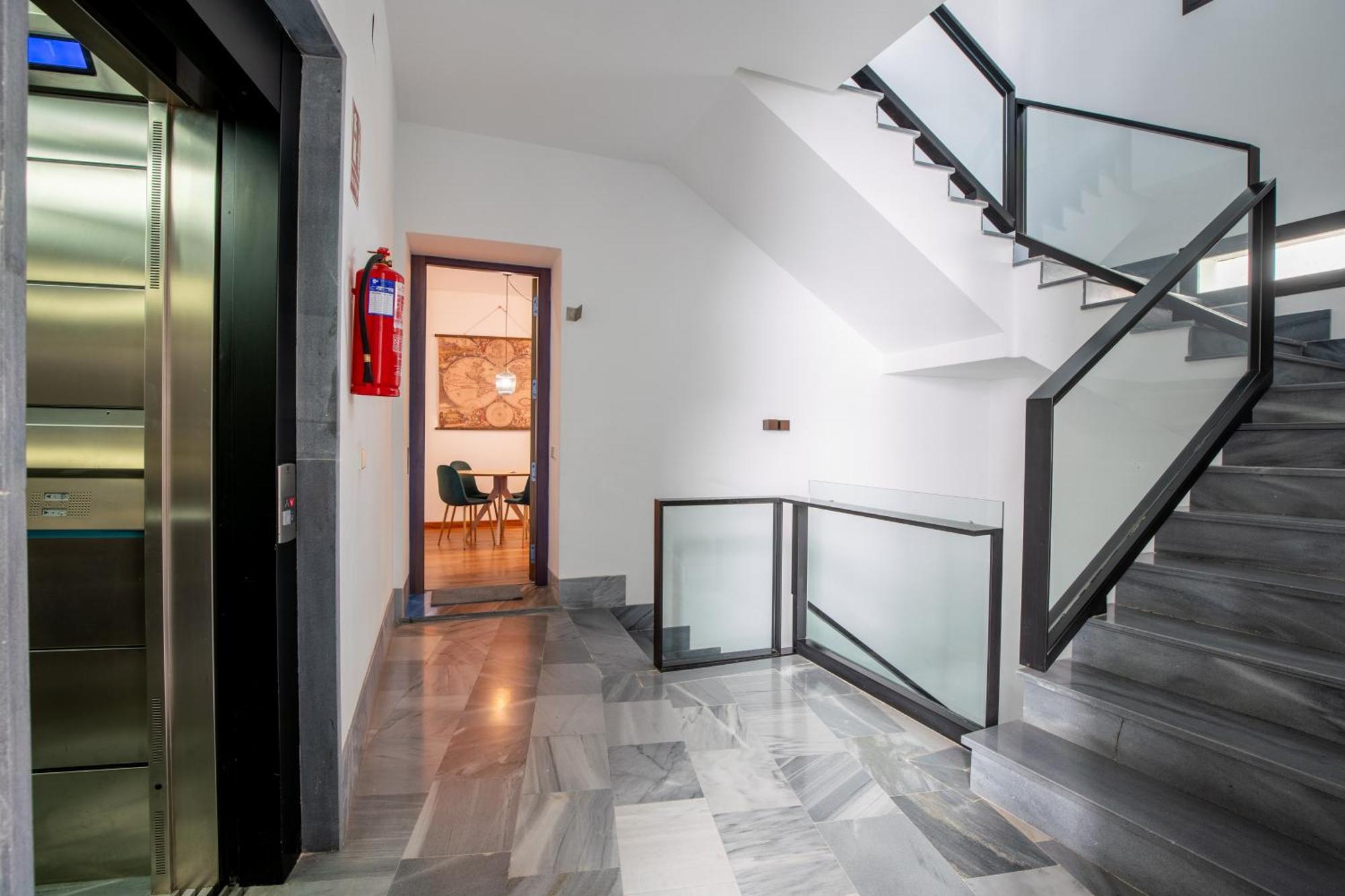 Ry Aparcamiento Incluido Junto A Catedral Ideal Parejas 塞维利亚 外观 照片